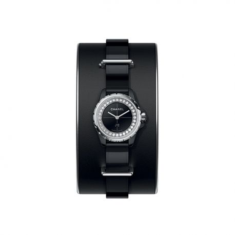 Chanel J12 